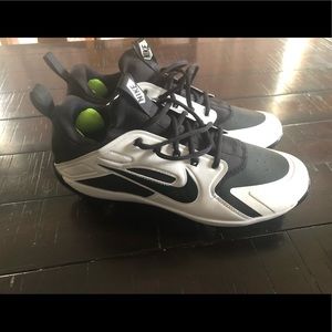 Nike men’s Aplha Hurache metal baseball cleat